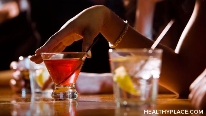 האם שתייה מתונה יכולה לעזור בהפגת מתחים ודיכאון? קרא עוד על שתיית אלכוהול לטיפול בדיכאון.