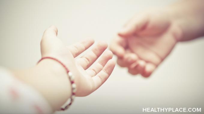 האם אתה מאפשר או שאתה מציע תמיכה משפחתית לחברך או לחברך תומכת בבריאות הנפש? גלה את ההבדל ב- HealthyPlace.