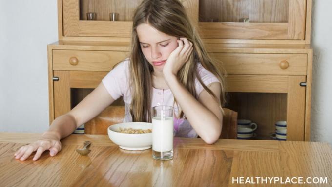 דיון על טריגרים בהפרעות אכילה הקשורים לחרדת אוכל וכיצד ניתן להימנע ולהתמודד עם אותם מפעילי הפרעת אכילה.